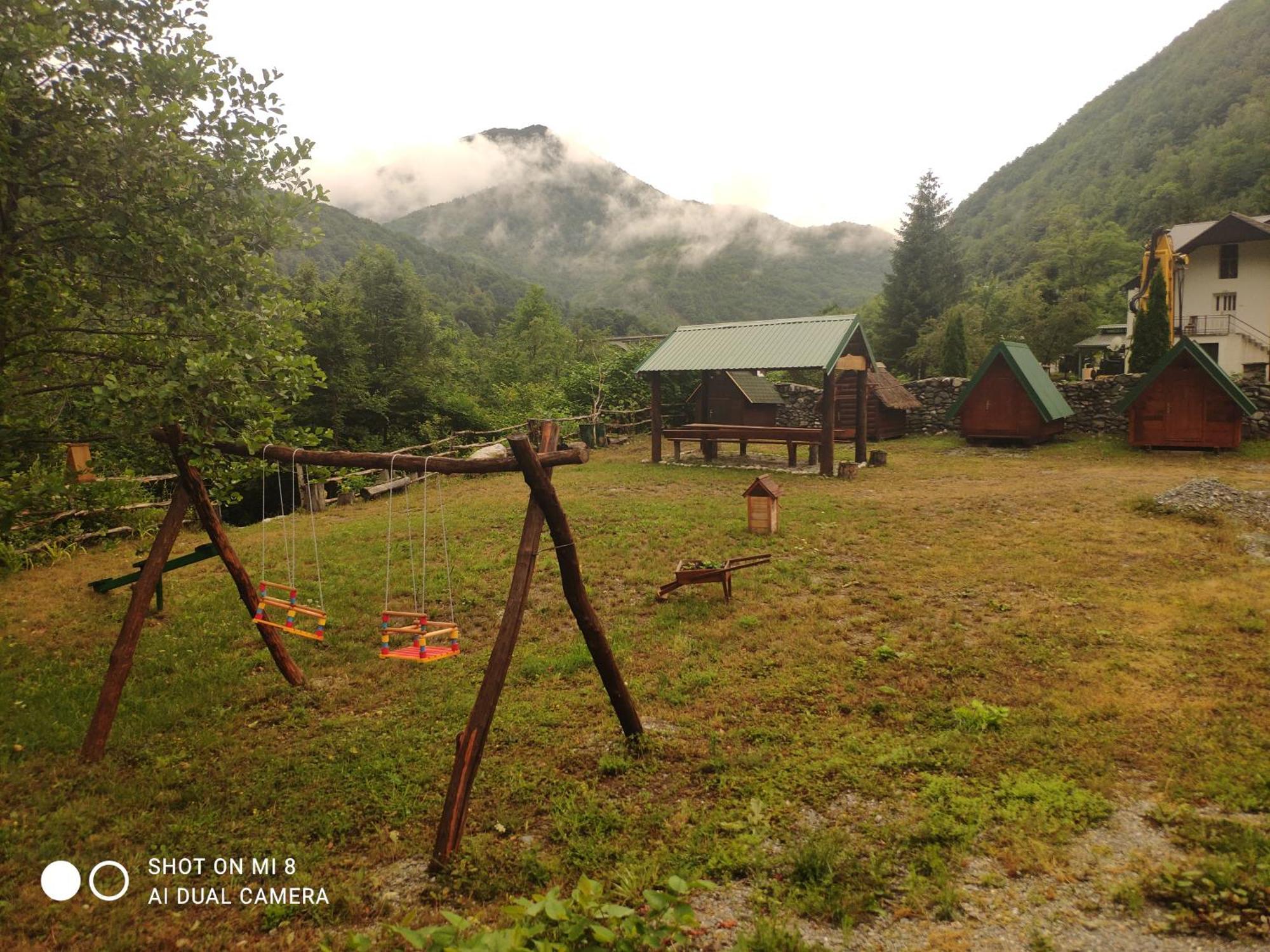 Private Accommodation Kalezic Mojkovac Quarto foto